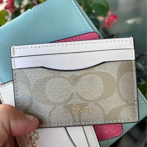 Coach wristlet and wallet/purse card (cash) insert - Picture 3 of 7